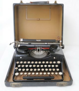 Royal P Typewriter Vintage Antique 1920 