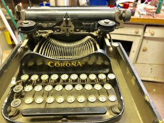 Vintage Folding Corona Portable Model 3 Typewriter In Case.