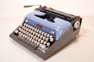 Vintage Royal Futura 800 Baby Blue Typewriter with Leather Case Needs TLC 4