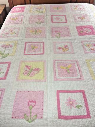 Pottery Barn Kids Hand Crafted Applique Flowers Patchwork Quilt 88 " X 82 "