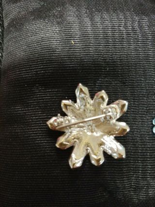 Swarovski Crystal brooch/pin.  Star style design.  Pre Owned No Orig.  Box 3