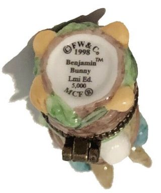 1998 Midwest of Cannon Falls Porcelain Hinged Trinket Box Benjamin Bunny RARE 3