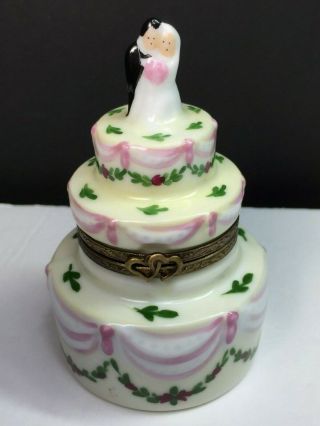 Limoges France Peint Main Rochard " Wedding Cake " Trinket Box