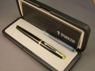 Parker 75 Black Lacquer Fountain Pen W/ 14k Med.  Nib & Box - France