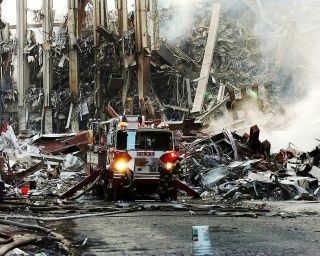 9/11 Fdny Fire Engine At Wtc Ground Zero 16x20 Silver Halide Photo Print