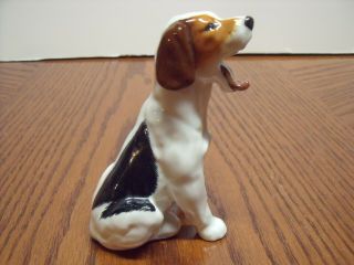Royal Doulton Yawning /barking Porcelain Dog H.  N.  1099,  Made In England