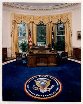 1994 White House Official American Flags Eagle Politics Photo 8x10