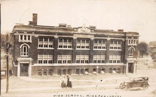 E84/ Minerva Ohio Rppc Postcard 1921 High School Building Auto Students