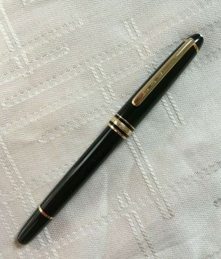 Montblanc Meisteruck Black And Gold Ballpoint Pen 5.  25 Inches With Cap