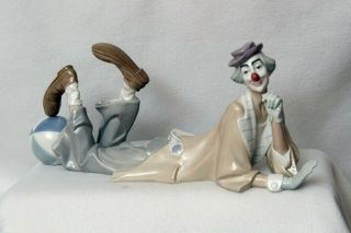 Lladro Clown With Ball Glazed Figurine.  4618 Perfect