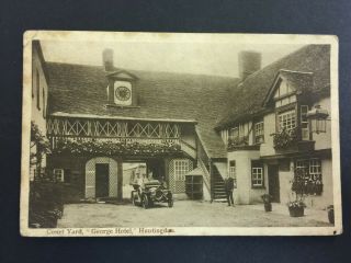 Postcard - P/c - Court Yard - " George Hotel " - Huntingdon - Motor Car