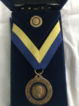 Rotary International Paul Harris Fellow Medal And Lapel Pin Set In Case