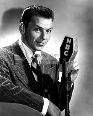 Frank Sinatra Legendary Entertainer - 8x10 Publicity Photo (bb - 919)