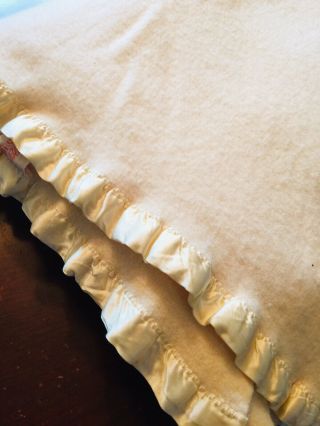 Vintage Wool Throw Blanket Springfield Soft Cream Ruffled Satin Binding 50x70