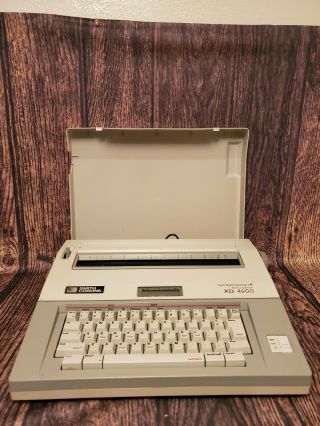 Smith Corona Typewriter Xd 4600 Spell - Right Dictionary Correcting Memory
