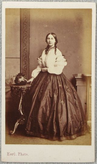 Cdv Lady Long Ringlets In Hair Earl Worcester Antique Victorian Photo Fashion