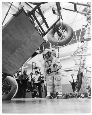 Apollo 17 / Orig Nasa 8x10 Press Photo - Astronauts Practice Rover Deployment