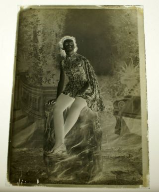7 " X 5 " Glass Photo Negative Of Risque Lady Posing In A Boudoir Scene