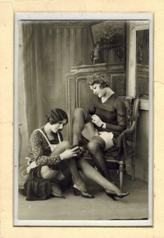 French Nude Woman Lesbian Scene Stockings 1910 - 1920 Photo Postcard T5