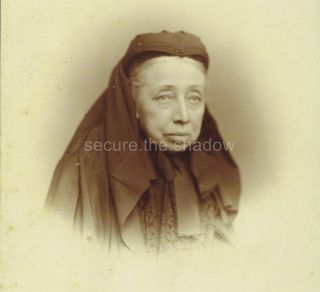 Cabinet Card Photo: Impressive Elderly Woman In First Mourning Veil Chin Ribbon