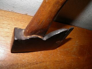 Rare Vintage Plumb Carpentry Axe Hatchet Flat Head Nail Puller USA Solid 1.  9lbs 8