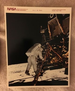Nasa Worm Red Number Photo Buzz Aldrin Descending Ladder Moon Vintage