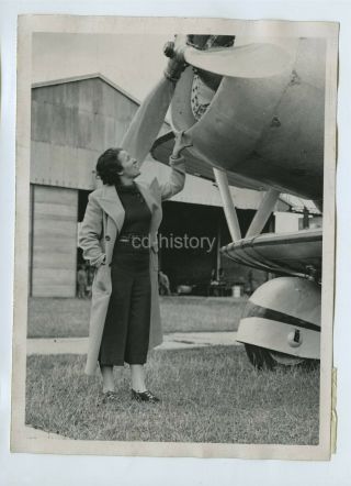 Maryse Hiltz Female Pilot Aviator & Aircraft At Paris 1935 Press Photo