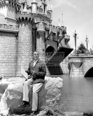 Walt Disney In Front Of The Castle At Disneyland - 8x10 Publicity Photo (rt036)