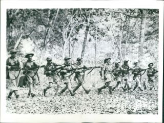 1941 Malaya Australian Troops Jungles Japanese Forces Guns Military Photo 7x9