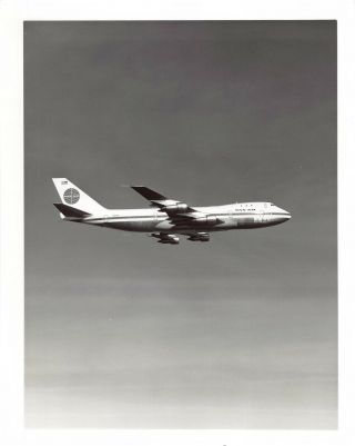 Pan Am Airlines Boeing 747 N747pa Airplane In Flight B & W 8 X 10 Photograph