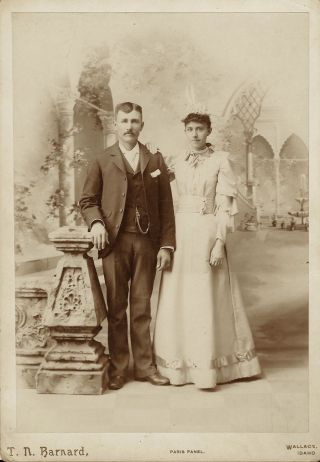Portrait Of A Bride And Groom In Wallace,  Idaho (paris Panel)
