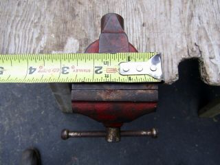 VINTAGE LIKE A STANLEY CLAMP ON BENCH VISE W/ ANVIL AND SWIVEL BASE 2 - 1/2 