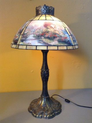 Thomas Kinkade Lamplight Bridge Tiffany Stained Glass Style Pedestal Table Lamp