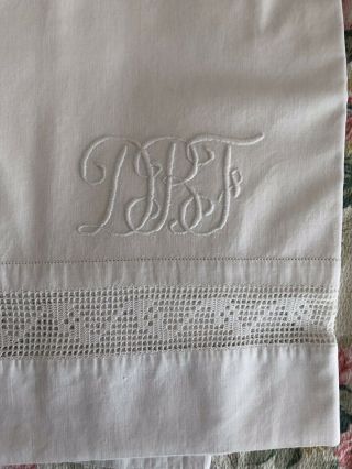 2 Vintage Victorian White Pillowcases Hand Done Filet Lace Monogram