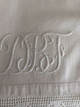 2 Vintage Victorian White Pillowcases Hand Done Filet Lace Monogram 2