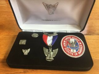 Complete Eagle Scout Rank Award Presentation Box With Badge,  Patch And Pins