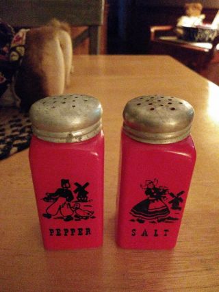 Vintage Red Painted Black Dutch Boy And Girl Milk Glass Salt And Pepper Shakers