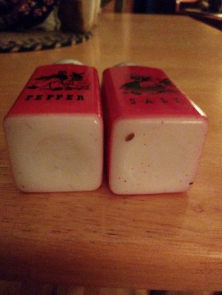 Vintage Red Painted Black Dutch Boy And Girl Milk Glass Salt And Pepper Shakers 5