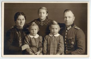 Rare 1943 Nazi German Officer And His Family During Christmas,  Photo Postcard