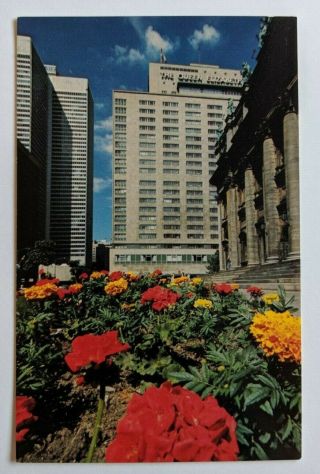 Vintage The Queen Elizabeth Hotel Postcard Montreal Cn Hilton Canada Roses Photo