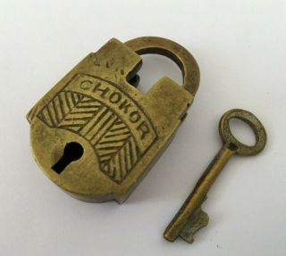 Old Vintage Solid Brass Pad Lock With Key Rich Patina Rear Collectible Chokor