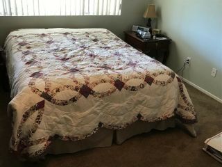 Vintage Hand Quilted,  Double Wedding Ring Pattern Quilt - Queen Size Apx 89”x95”