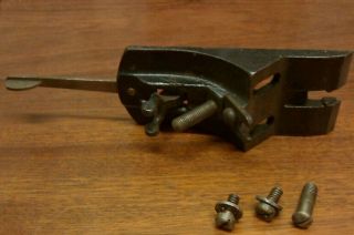 Frog with screws from Stanley Bailey No.  5 plane type 13,  1925 - 1928 gently 3