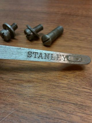Frog with screws from Stanley Bailey No.  5 plane type 13,  1925 - 1928 gently 5