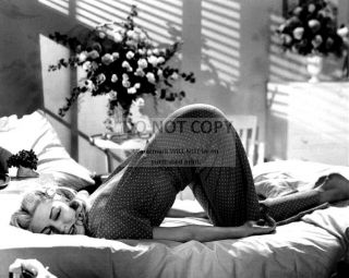 Actress Lana Turner - 8x10 Publicity Photo (da888)
