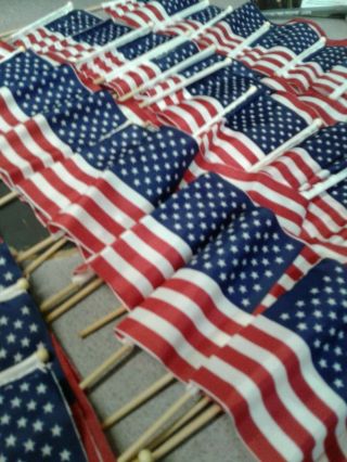 Hand Held American Flags On Sticks 250 Pack 4”X6” Made In Usa 3