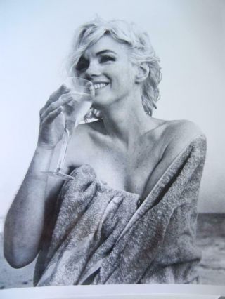 Black & White Marilyn Monroe 8 X 10 Glossy Photograph Reprint Towel,  Wine