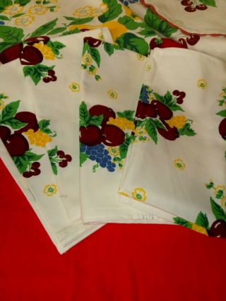 Vintage Cherries Tablecloth & 4 Matching Napkins in Matching Bag by Moda Home 2