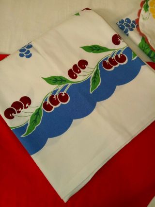 Vintage Cherries Tablecloth & 4 Matching Napkins in Matching Bag by Moda Home 3