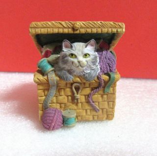 Lenox Miniature Victorian Cat In Sewing Box Kitty Kitten Thimble
